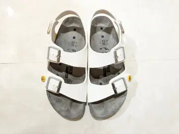 BIRKENSTOCK 샌들 화이트 23