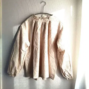 사만사 모스모스 봉긋한 소매의 블라우스