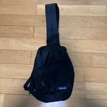 patagonia 숄더백 블랙