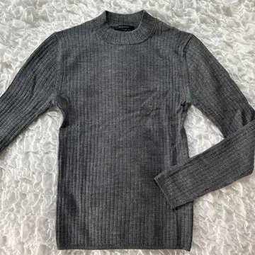 MACPHEE 그레이 리브 니트 긴팔