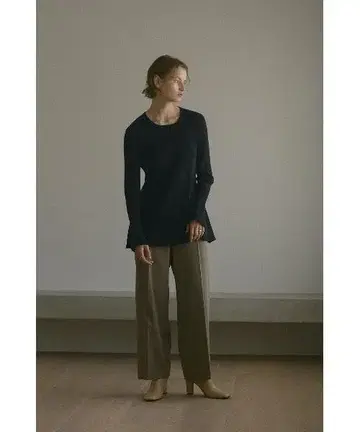 마노프 플레어 리브 니트탑 셀럽 고급 인기 미라인 체형 커버 완판