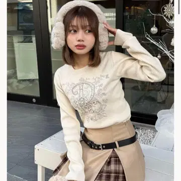 darich DR 비쥬 플라워 리브 니트탑