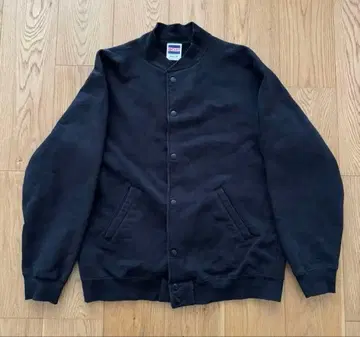 GOAT 블랙 맨투맨 스냅 점퍼 M 사이즈