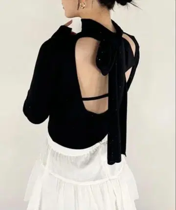 [ 미사용 택 포함 ] SNIDEL 백 오픈 니트 풀오버