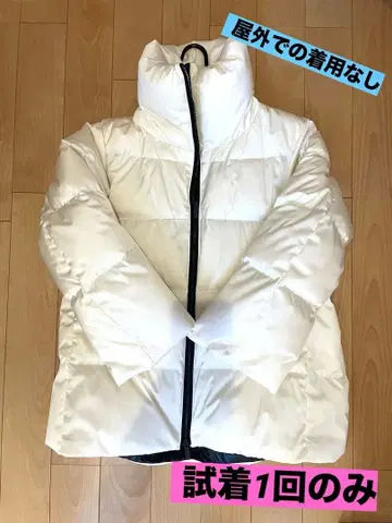 새상품급 야외 착용 없음 +J 후드 부착 다운 자켓 S 화이트