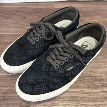 VANS 블랙 스네이크 스킨풍 스니커즈 24.5cm