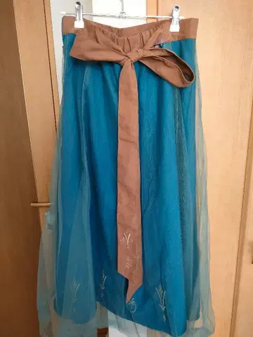 바운드 코디에! 시마무라 치하루 아나와 눈의 여왕 엘사 스커트