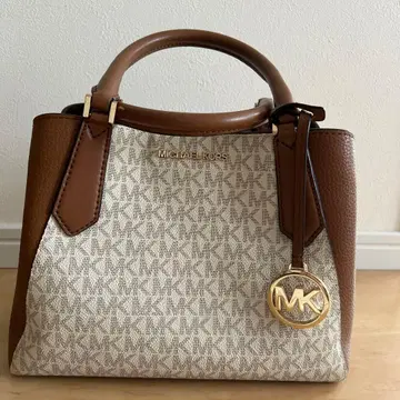 MICHAEL KORS 로고 핸드백