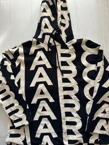 MARC JACOBS 모노그램 오버 사이즈 후디 XS