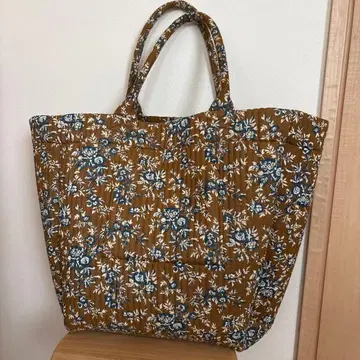 허그아워 퀼팅 토트백 대