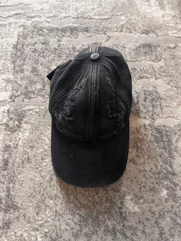 atmos pink Crushed Cap BLACK