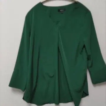 [ 세탁 가능 ] BOSCH V넥 풀오버 블라우스