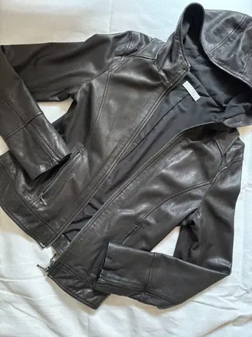 바니스뉴욕 후드 부착 블랙 가죽 자켓