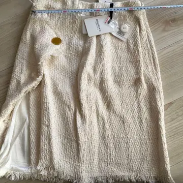 새상품 38,000엔 ANNARITAN 크림색 타이트 스커트 36-38