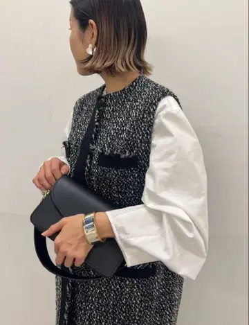 새상품급 베르메이유 페예나 트위드 베스트 블랙 베스트