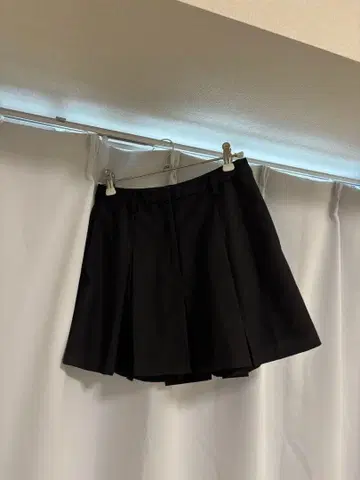 에모다 플리츠 미니 스커트