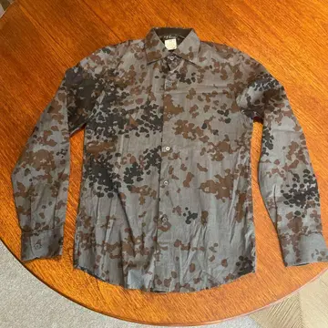 에네스베 카모 패턴 긴팔 셔츠