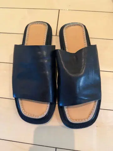 가죽 미끄럼 방지 슬라이드 샌들