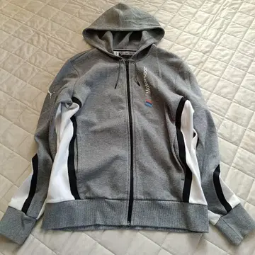 BMW&Puma 콜라보 후드 부착 후드티