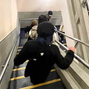 SOU SOU 소우소우 숫자 메신저 백 한국 모노톤