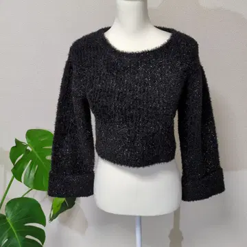 라메 믹스 블랙 크롭 니트 스웨터