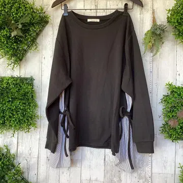 평평하게 놓았을 때 가슴 너비 65