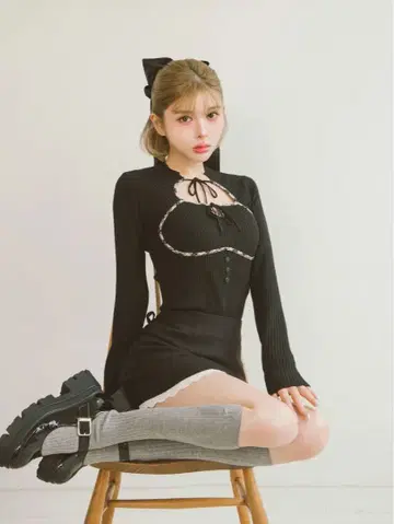 다리치 프론트 오픈 리브 니트탑