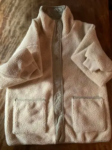 플리스 자켓 크림색 캐주얼