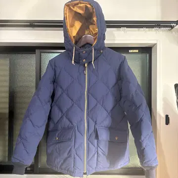 STANDARD CALIFORNIA 네이비 다운 자켓