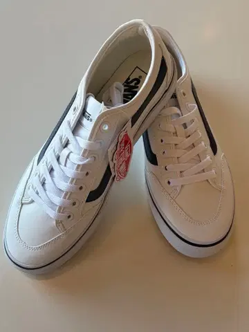 새상품 Vans 스니커즈 27cm