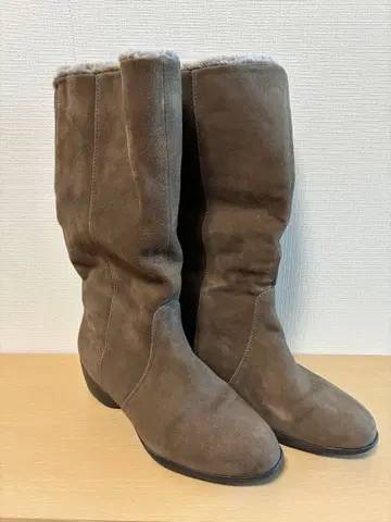 [ fitfit ] 브라운 스웨이드 어그 부츠 23.5