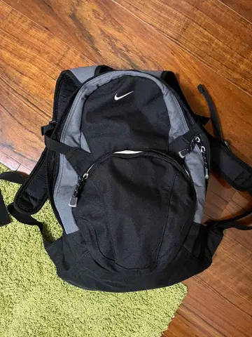 새상품급! Nike 럭색 블랙/그레이