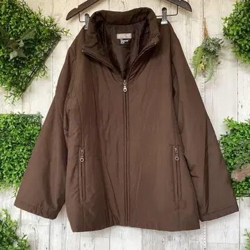 평평하게 놓음 가슴 너비 58 소매 폭 23