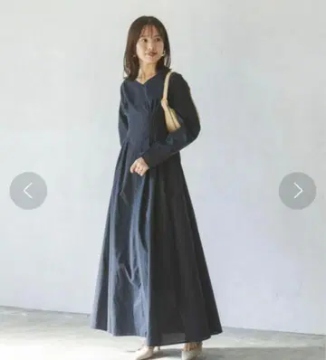 NOBLE 사이드 턱 시어 원피스 네이비 A라인 플레어 38