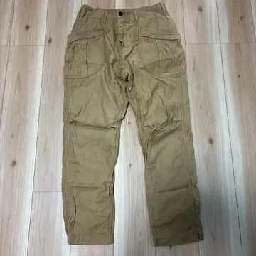 A Vontade 베이지 워크 팬츠