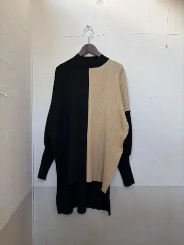 osmosis 바이컬러 니트 긴팔 상의