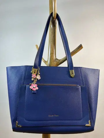 네이비 토트백 플라워 참 포함