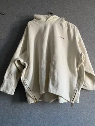 Americana 속기모 후드 부착 후드티 아이보리