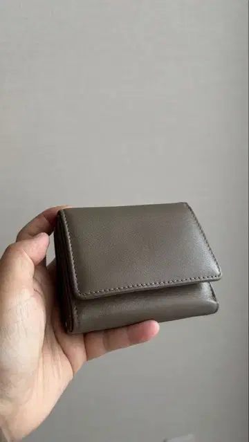 가죽 3단 폴더형 지갑 베이지