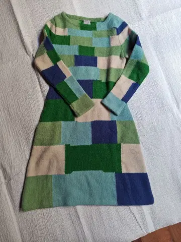 새상품급 시빌라 블록 체크 울 100 니트 원피스 일본제 M 사이즈