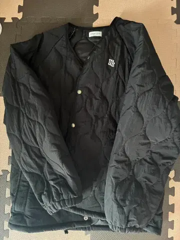 기나시 사이클 퀼팅 노카라 자켓 블랙