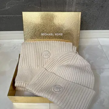 MICHAEL KORS 니트 모자 머플러 세트