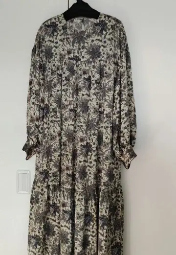 [ 저널 스탠다드 ] 페이즐리 프린트 원피스 아이보리