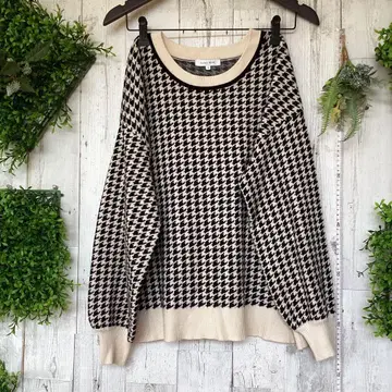 평평하게 놓았을 때 가슴 너비 54