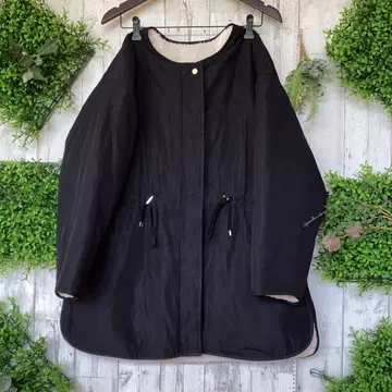 평평하게 놓았을 때 가슴 너비 54