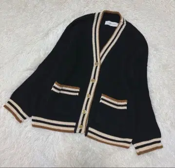 [새상품급] COUTURE D'ADAM 두꺼운 원단 가디건 골드 버튼