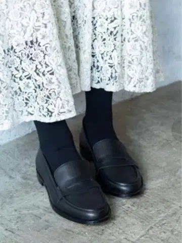 NEBULONI 블랙 가죽 로퍼 이에나 IENA