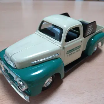 1951 FORD F-1 PICKUP TRUCK