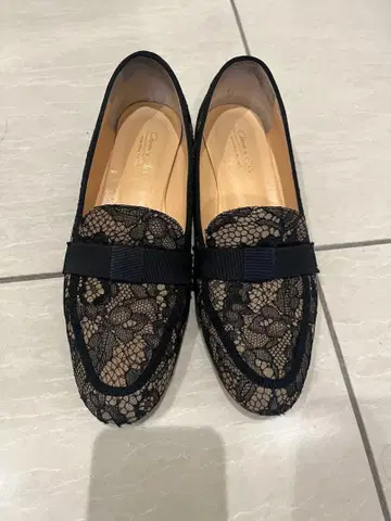 오데뜨 앤 오딜 레이스 블랙 로퍼 23.5cm