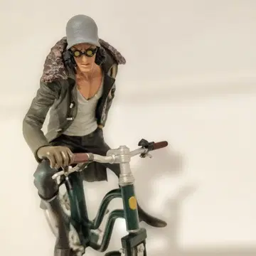 원피스 쿠잔 자전거 피규어